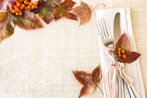 Thanksgiving Table Setting Tips for Hosts | Reader's Digest