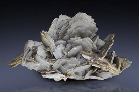 Baryte - Mineral Properties, Uses and Photos