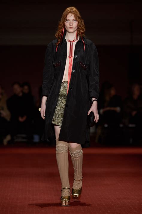 Simone Rocha Fall 2023 Ready-to-Wear Collection | Vogue