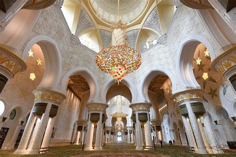 Design Inside Sheikh Zayed Mosque - img-stache