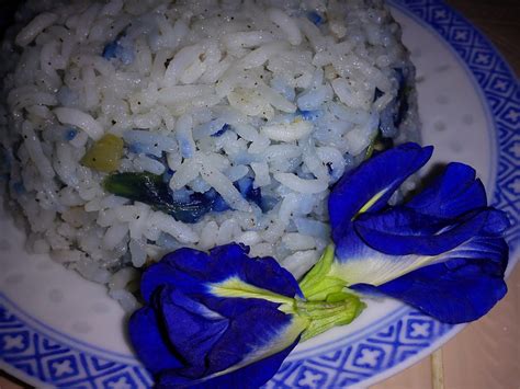 Cooking Pleasure: FRAGRANT BLUE PEA FLOWER RICE