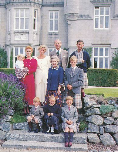 Balmoral Castle 09 Royal Family | Königin elisabeth, Königliche familie ...