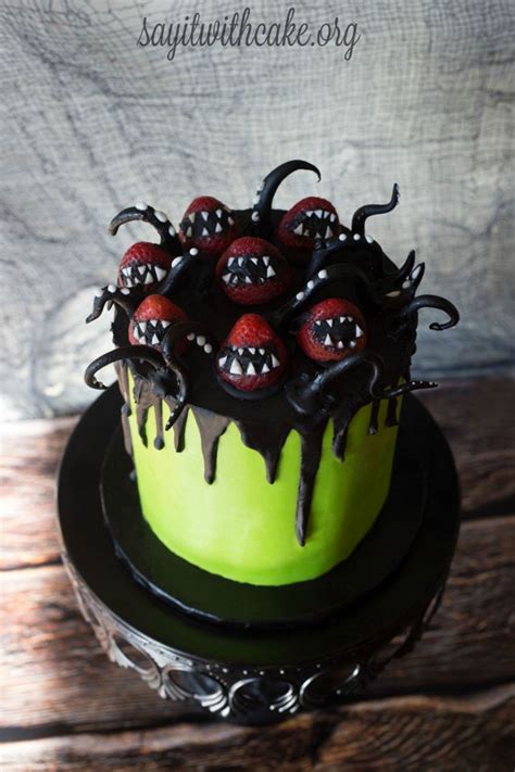 Cap Off Your Halloween Party with a Wickedly Impressive Holiday Cake ...