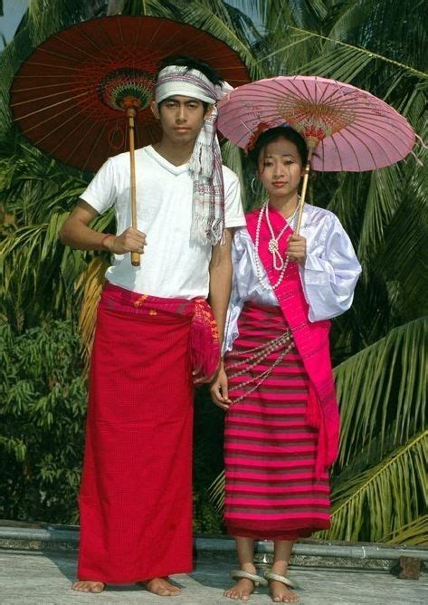 Couple wearing traditional dress of Bangladesh. Get more images here ...