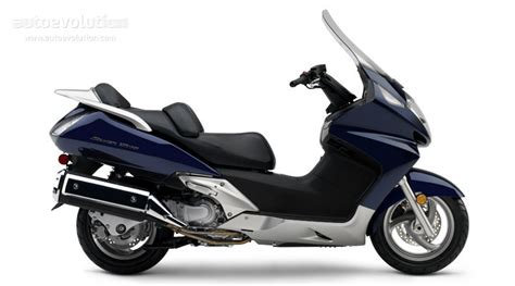 HONDA Silver Wing 600 (2006-Present) Specs, Performance & Photos ...