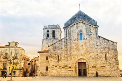 Uncovering the Medieval and the Miniature in Besalú, Catalonia - Gallop ...