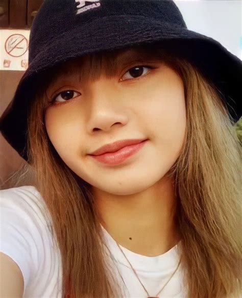 LISA BLACKPINK (리사) on Instagram: “Throwback to this no makeup Lisa on ...