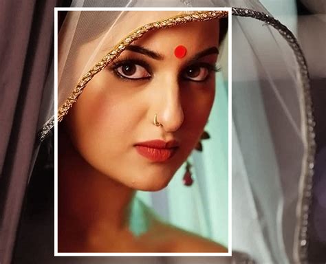 Bindi Trends That Will Never Go Out Of Style | HerZindagi