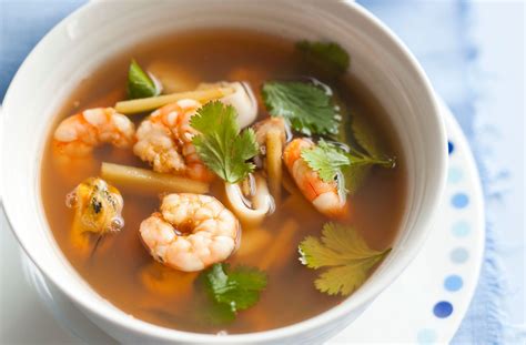 Tom yum seafood soup | Lunch Recipes | GoodtoKnow