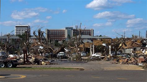 File:Tornado damage 2011 Tuscaloosa AL USA.JPG - Wikimedia Commons