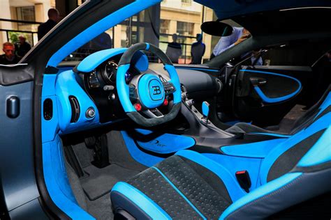 Bugatti Divo Looks Spectacular Under Any Light, Check It Out In 92 ...