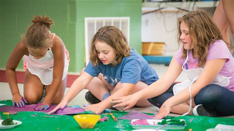 Girls Inc. Camps Encourage Fun, Camaraderie & STEM | Bloom Magazine