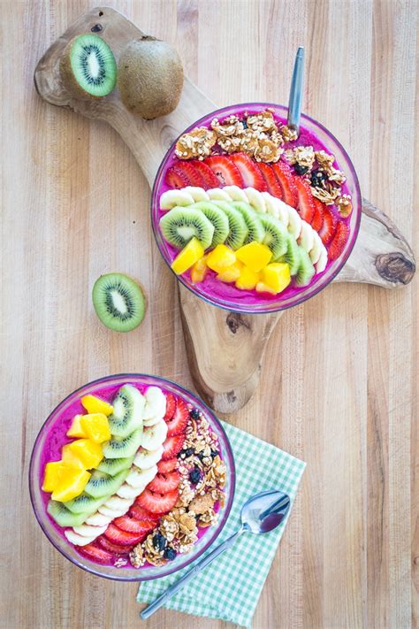 Dragon Fruit Smoothie Bowl + The NuNatural Giveaway Winners!