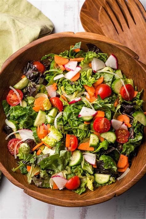 This easy garden salad recipe combines fresh crunchy veggies and greens ...