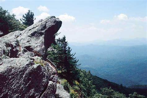 The Blowing Rock – North Carolina's Oldest Attraction Since 1933