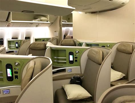 Flight Review: EVA Air (777) Business Class - Taipei to Vancouver ...