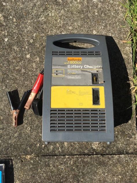 Halfords Battery Charger | in Ellon, Aberdeenshire | Gumtree