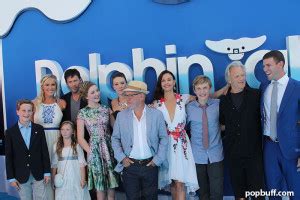 Dolphin Tale 2 Cast - POPBUFF