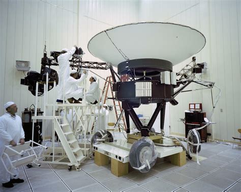 NASA's Voyager probe stopped communicating. There's no quick fix. - Space