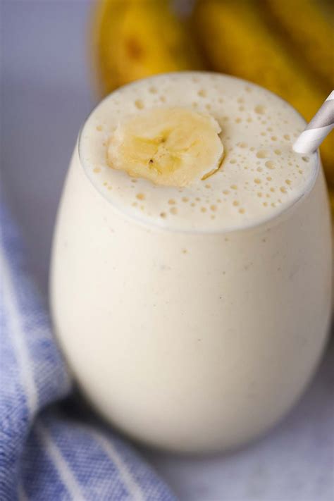 Creamy Banana Milkshake (Just 3 Ingredients) - Cooked by Julie