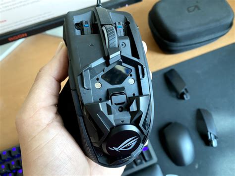 Asus ROG Chakram Core Gaming Mouse Review