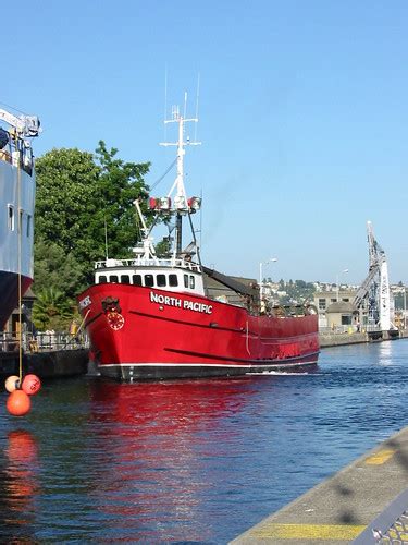 Ballard Locks, Seattle WA, USA | This boat was headed west t… | Flickr