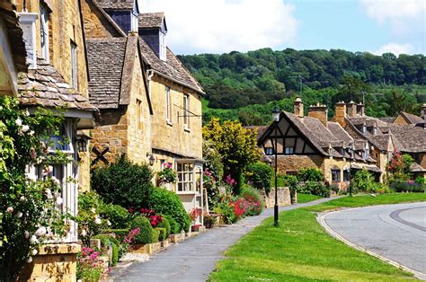 Travel Guide to the Cotswolds | Visitor Information | Sykes Cottages