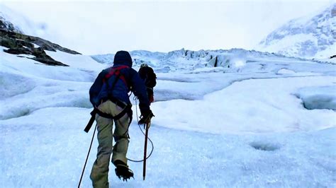 FLY-IN GLACIER HIKING ADVENTURE