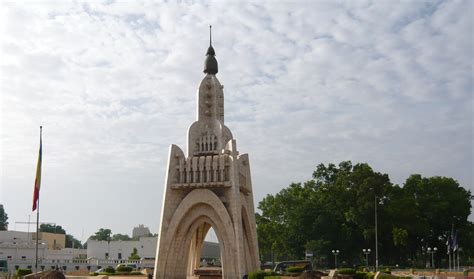 Monument of l'Indépendance, Bamako, Mali - Heroes Of Adventure