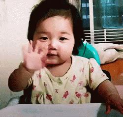 Ciao GIF - Baby Wave Hello - Discover & Share GIFs