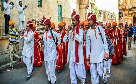 10 Customs and Traditions in Indian Culture - Authentic India Tours