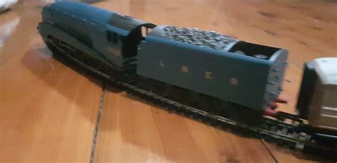 Running my Railroad Mallard for the first time in a while : r/modeltrains