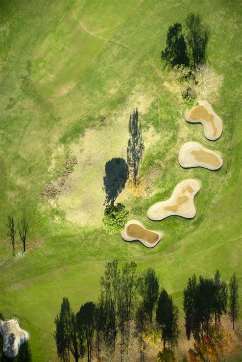 Aerial view golf course 27087842 Stock Photo at Vecteezy