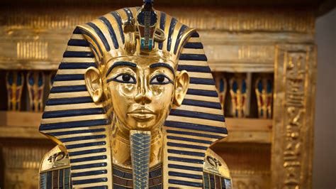 King Tut's Tomb: New Scans Reveal "Discovery of the Century" | Condé ...