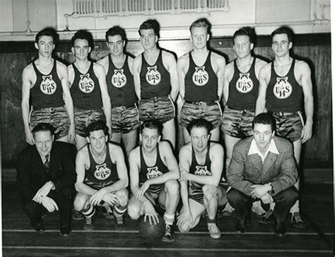 University of Saskatchewan Huskies Men's Basketball Team - Group Photo ...