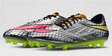 Silver Neymar Nike Hypervenom Boots Released - Liquid Diamond - Footy ...