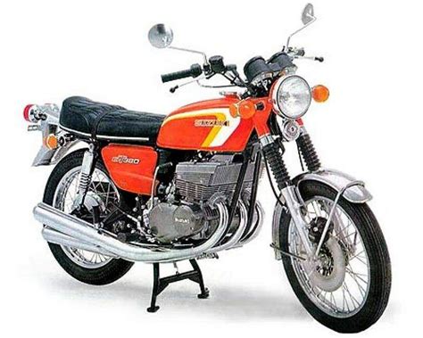 Suzuki GT380 (1973) - MotorcycleSpecifications.com