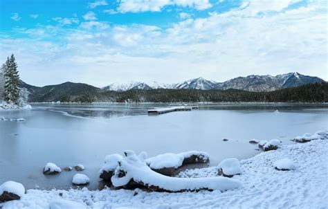 Premium Photo | Eibsee lake germany winter panorama