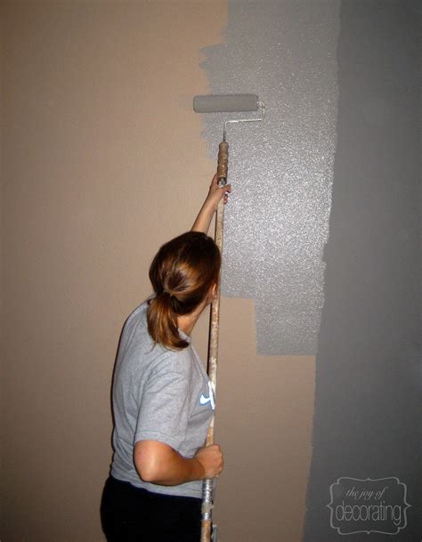 Everyday I'm Stenciling (Walls) | Metallic paint walls, Silver paint ...