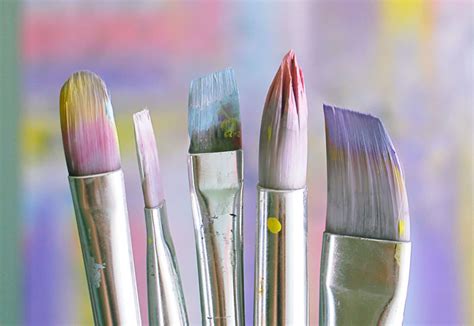 The 5 Best Paint Brushes For Oil-Based Paint - The Creative Folk