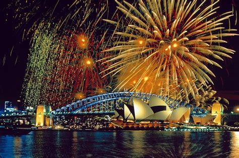 Viewing 2024 NYE Fireworks on Cruises around Sydney Harbor