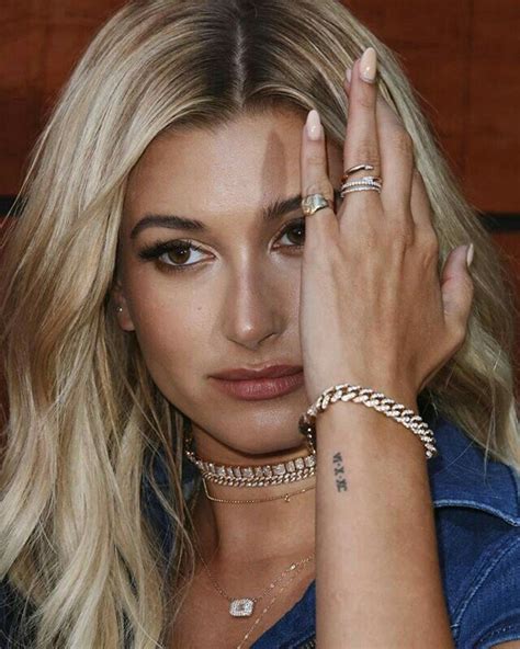 hailey bieber | Tiny tattoos for girls, Celebrity tattoos women, Hand ...