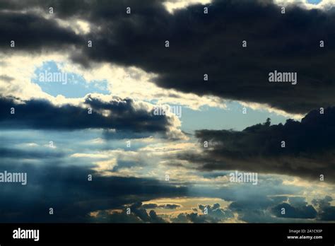 Sky cloud storm hi-res stock photography and images - Alamy