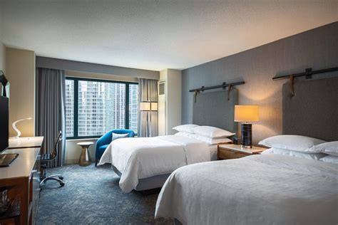 Sheraton Grand Chicago Riverwalk in Chicago: Find Hotel Reviews, Rooms ...