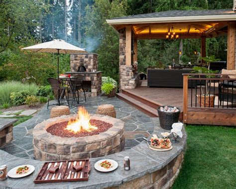 Upgrade Your Backyard with an Outdoor Kitchen