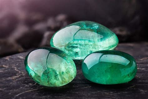 10 Different Types of Emeralds