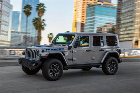 Jeep's Hybrid Wrangler 4xe is Electrifying | Naples Illustrated