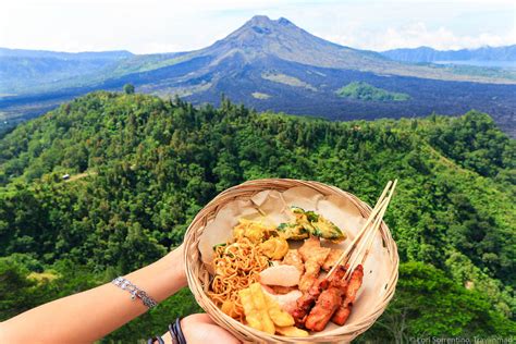 7 Bali Street Food Dishes and Where Locals Love to Eat Them ...