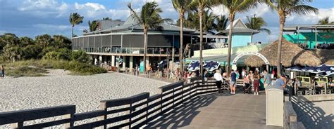 16 Best Waterfront Restaurants in Venice, Florida [2022]