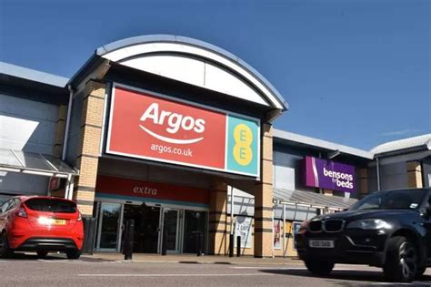 Argos launches massive LEGO sale - but they are selling out quick ...